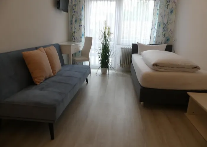 Hotel-restaurant Buger Hof بيت ضيافة 3*